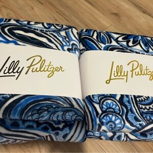 Lilly Pulitzer Blue and White Patterned Throw